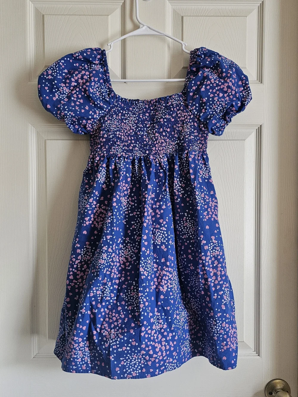 Crown & Ivy Kids Blue Smocked Puff Sleeve Heart Print Dress | Size L